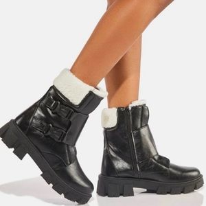 Dolls Kill Black double buckle fleece combat boots NWT Size 9